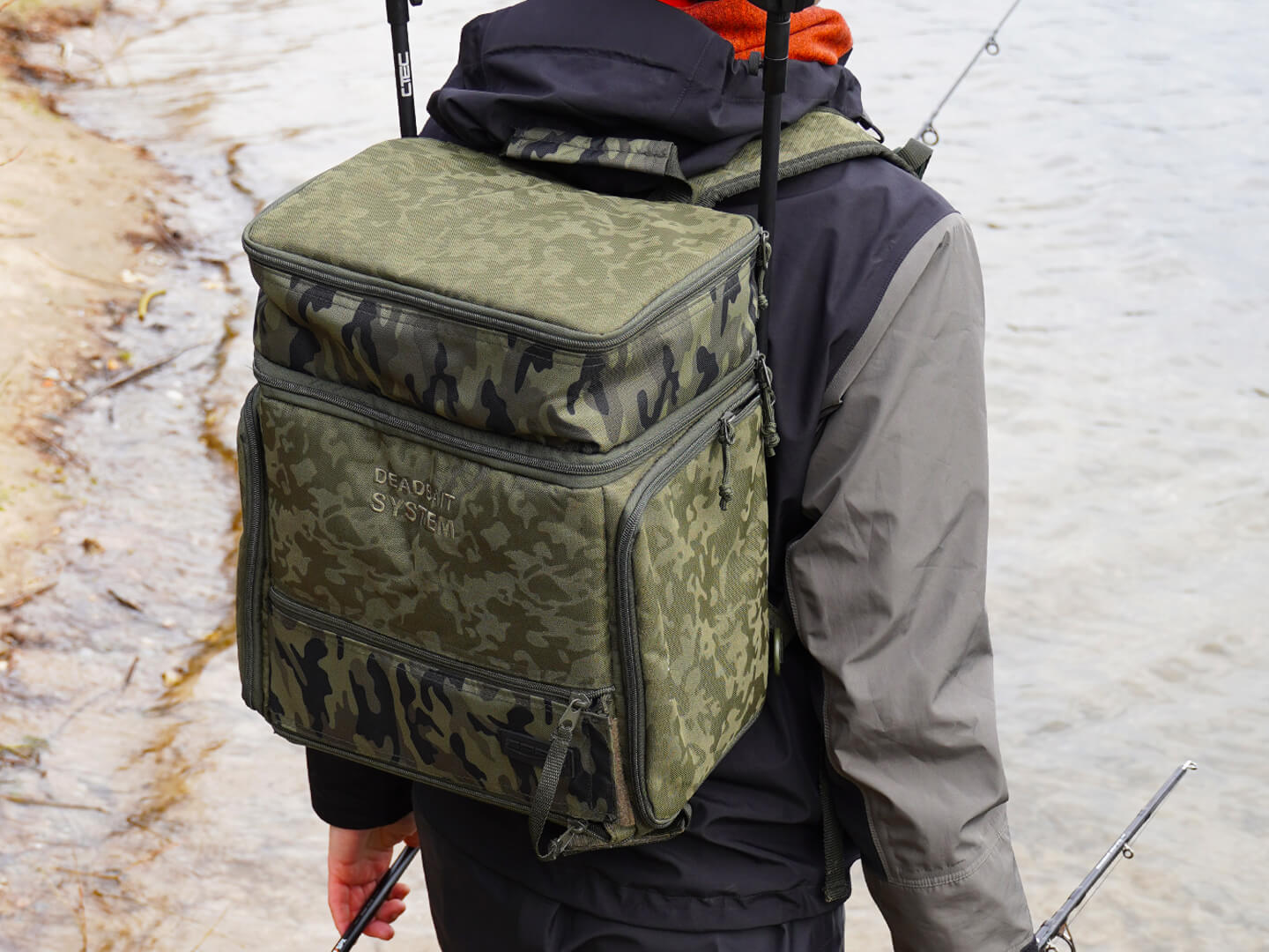 Double_Camouflage_Deadbait_Backpack_01