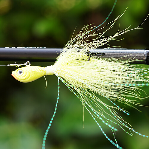 1 Ultra Minnow Bucktail Jig CHROME & White + 1 SPRO SWIVEL STRIPER Jigs T&A JIGS