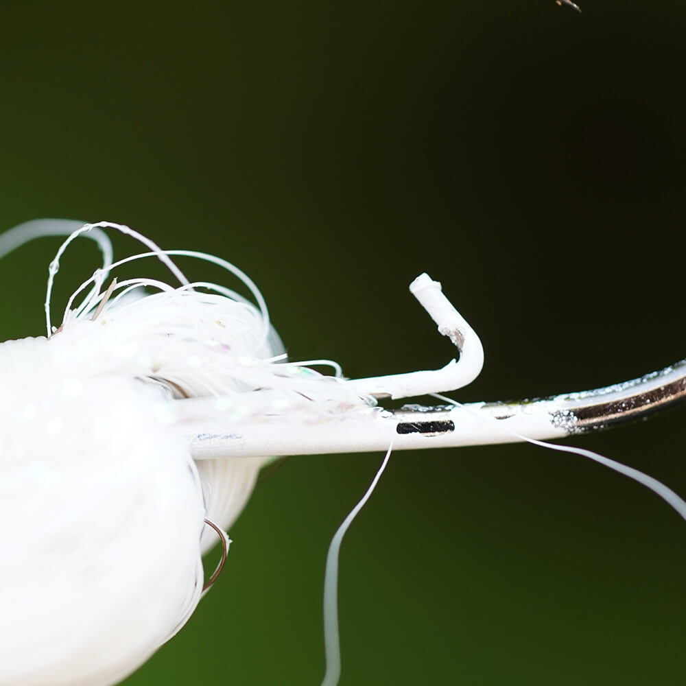 Key_Features_USA_Bucktail_Jig_White_02