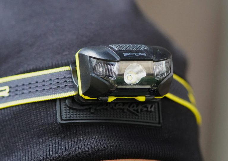 Headlamp_White_UV_100L_01